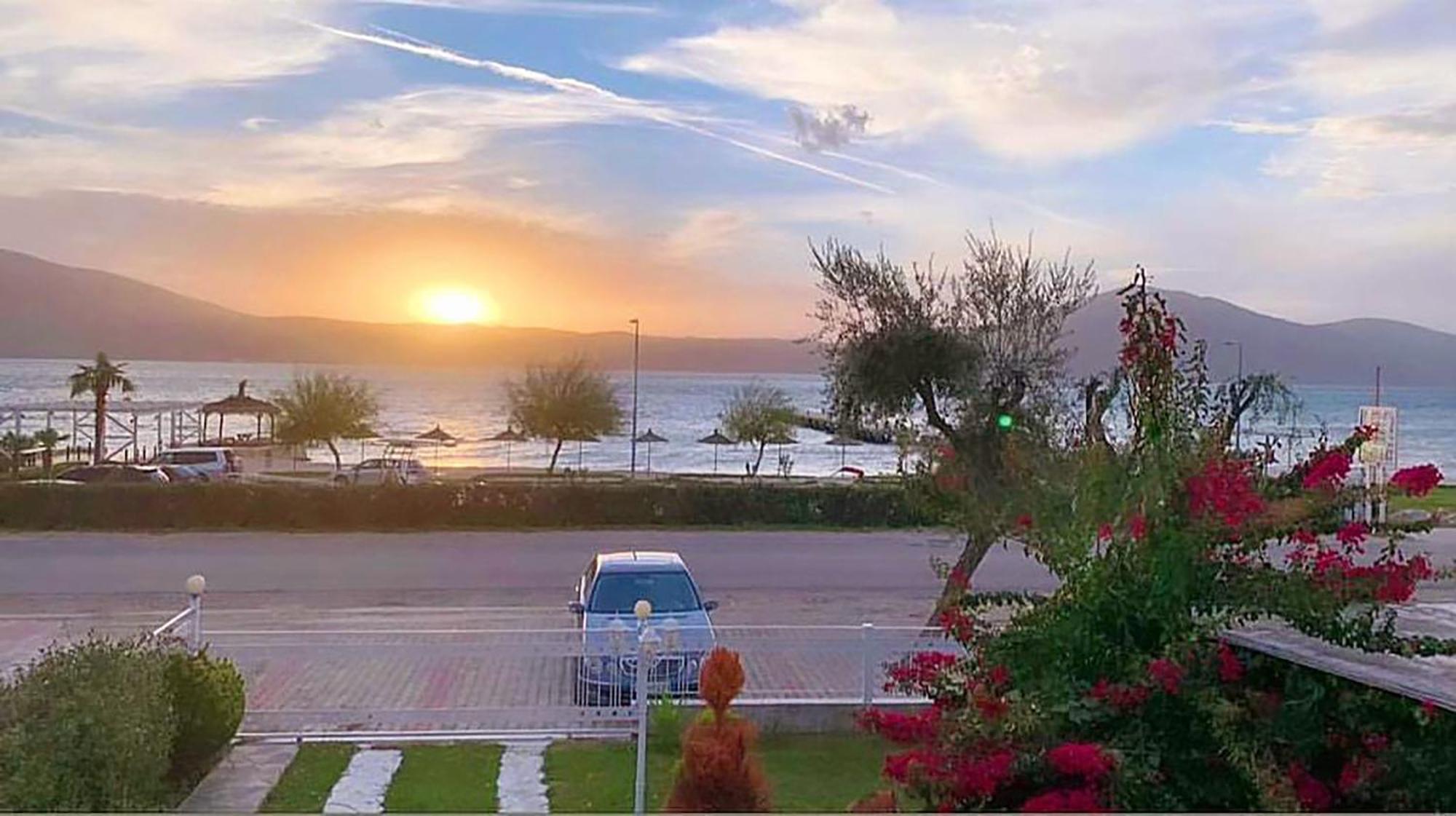 Nili Hotel Vlorë 外观 照片